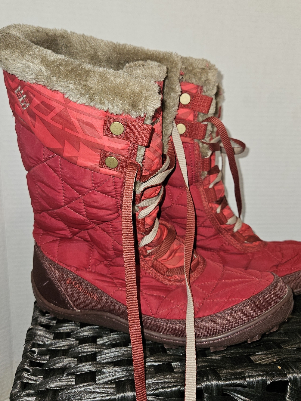 Columbia Red Quilted Omni Heat Lace-Up Women's Winter Boots with Faux-Fur Collar